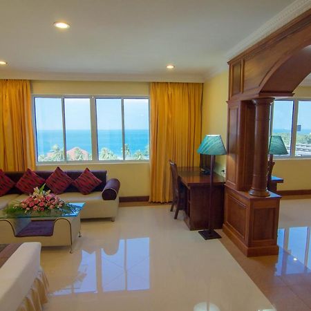 Golden Sea Hotel Sihanoukville Bagian luar foto