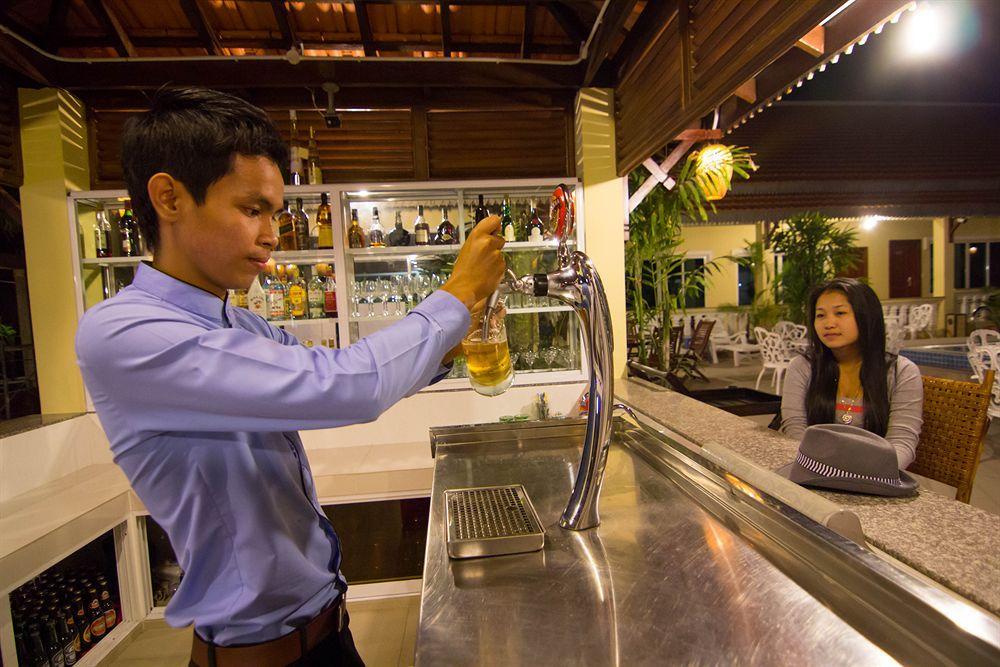 Golden Sea Hotel Sihanoukville Bagian luar foto