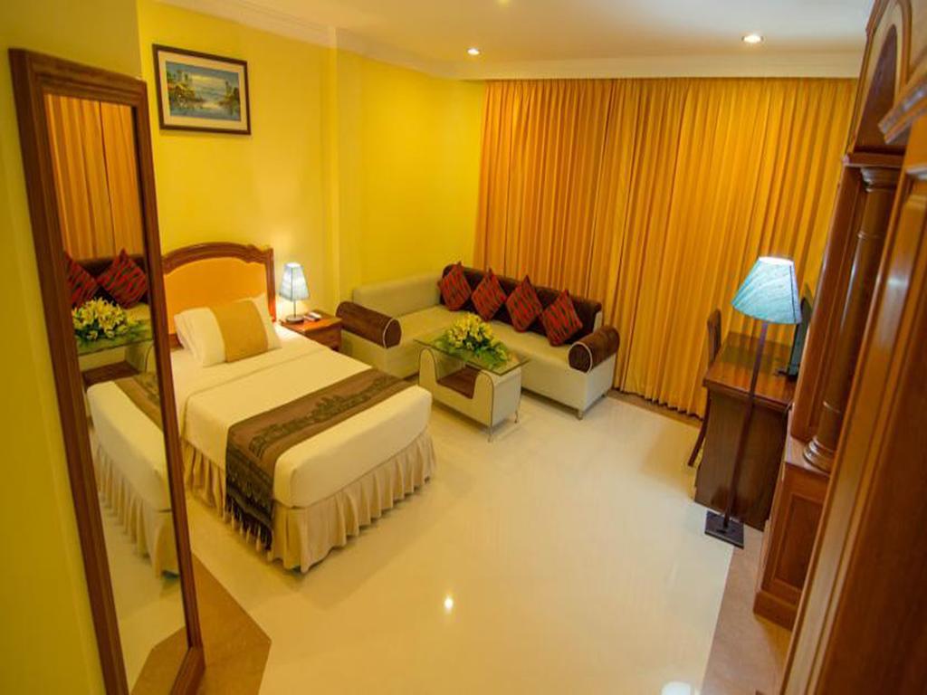 Golden Sea Hotel Sihanoukville Bagian luar foto