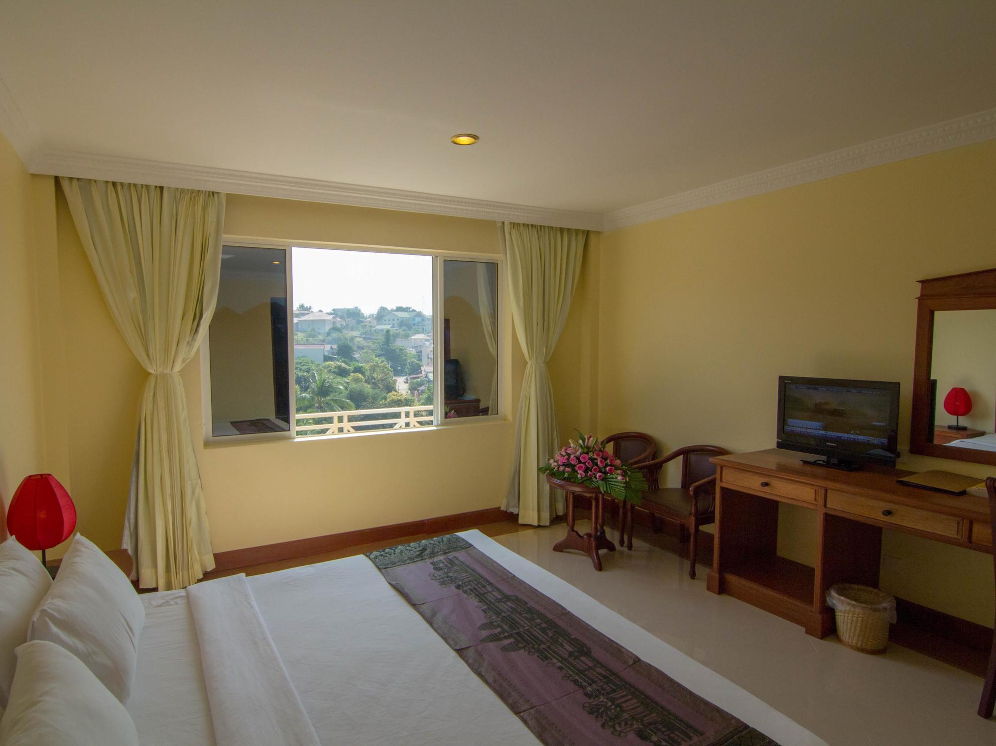 Golden Sea Hotel Sihanoukville Bagian luar foto