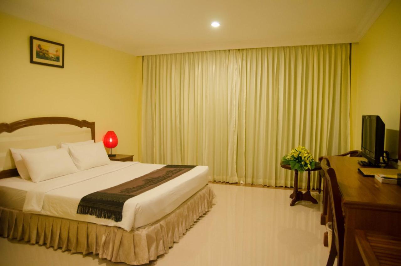 Golden Sea Hotel Sihanoukville Bagian luar foto