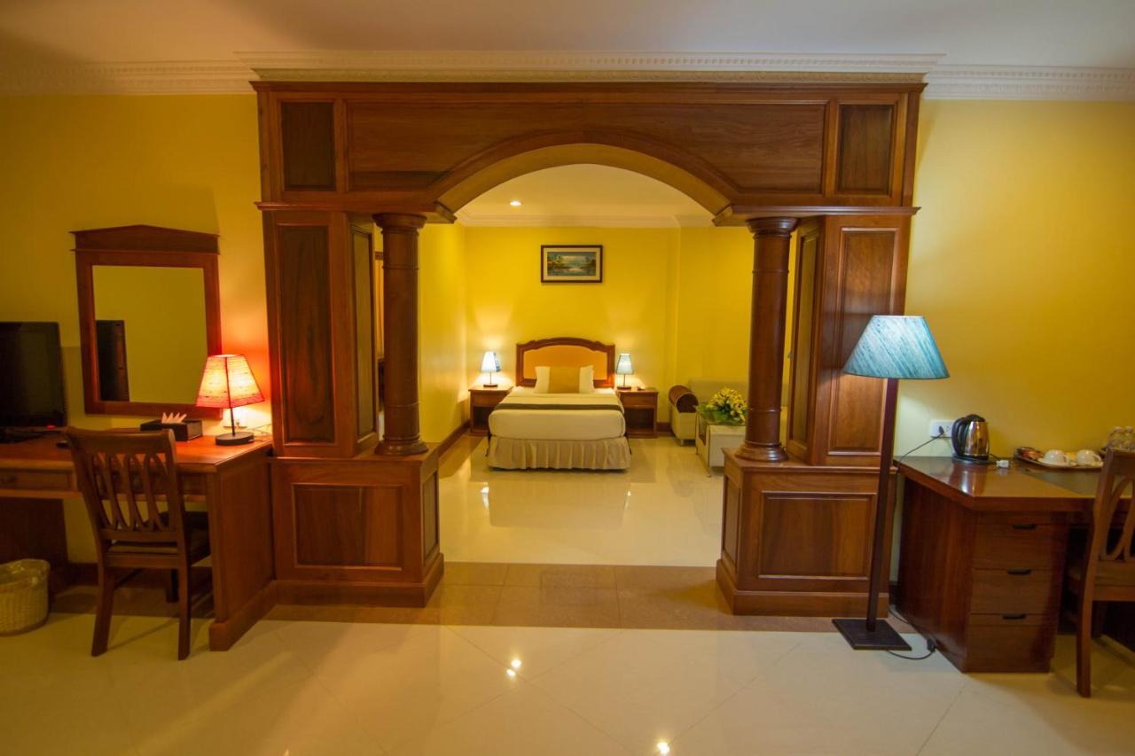 Golden Sea Hotel Sihanoukville Bagian luar foto